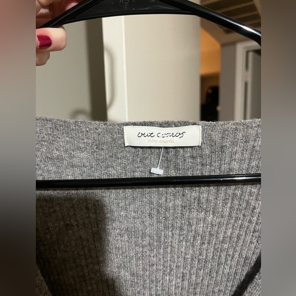 Gray Ribbed Knit Wrap Top - Picture 3 of 3